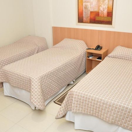 Lotus Hotel - A 6 Km Do Santuario De Aparecida-Sp Guaratinguetá Zewnętrze zdjęcie
