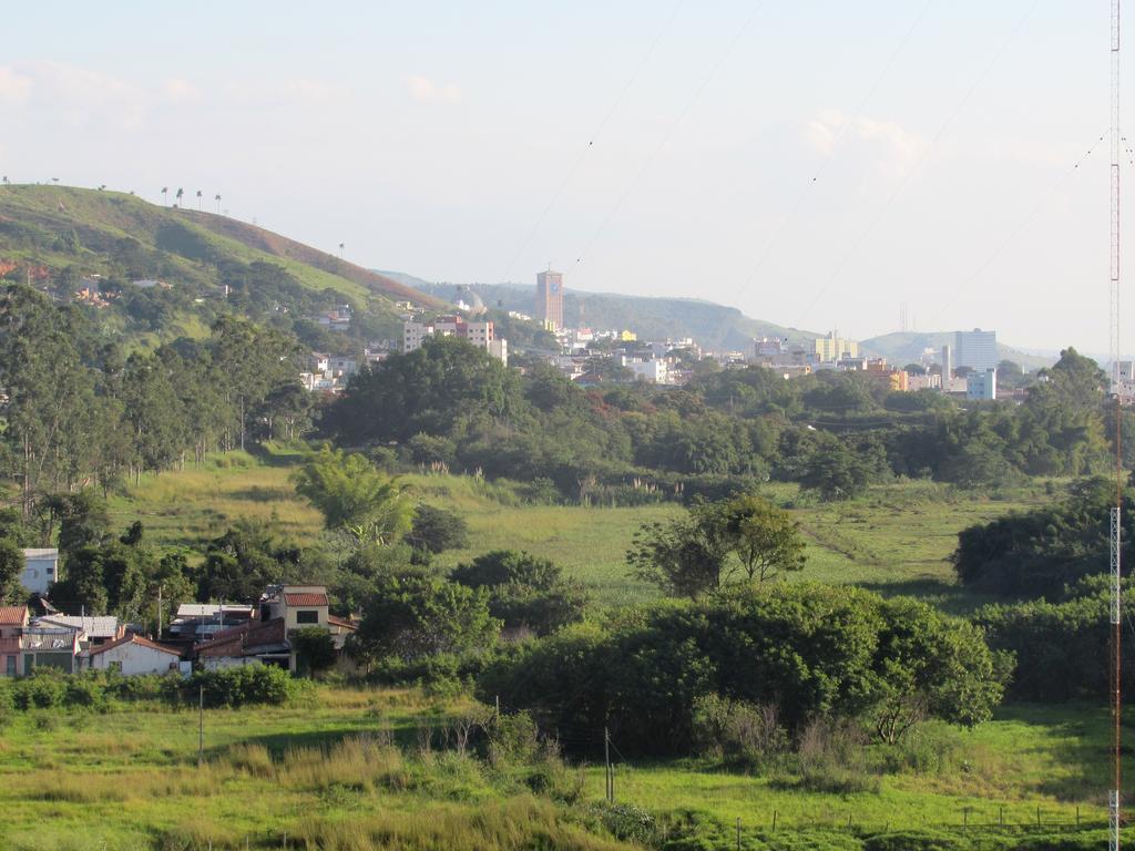 Lotus Hotel - A 6 Km Do Santuario De Aparecida-Sp Guaratinguetá Zewnętrze zdjęcie